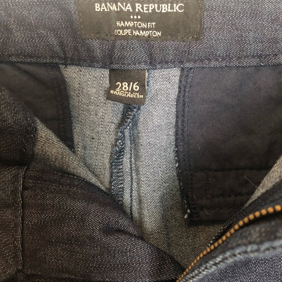 Banana Republic- Hampton Fit Shorts - Picture 6 of 9